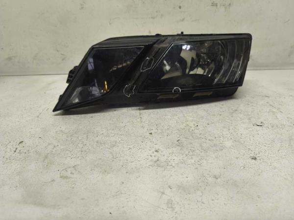 PHARE GAUCHE SKODA - Vue 1